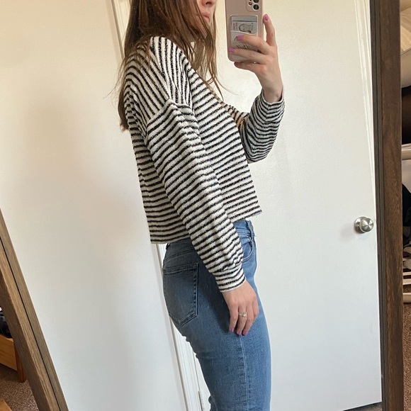 Urban Romantics striped long sleeve cropped blouse size women’s medium - Picture 3 of 5